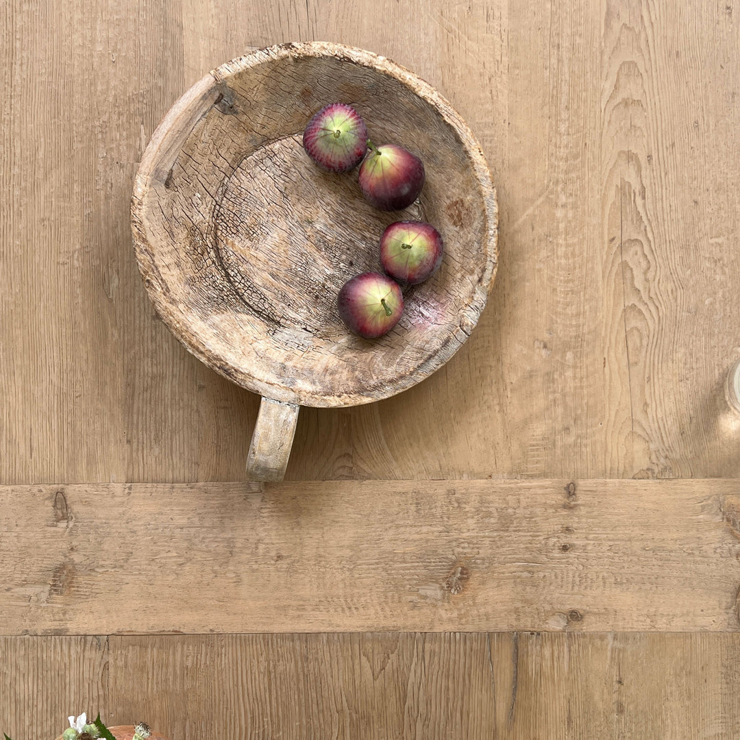 Reclaimed wood Cotswolds table