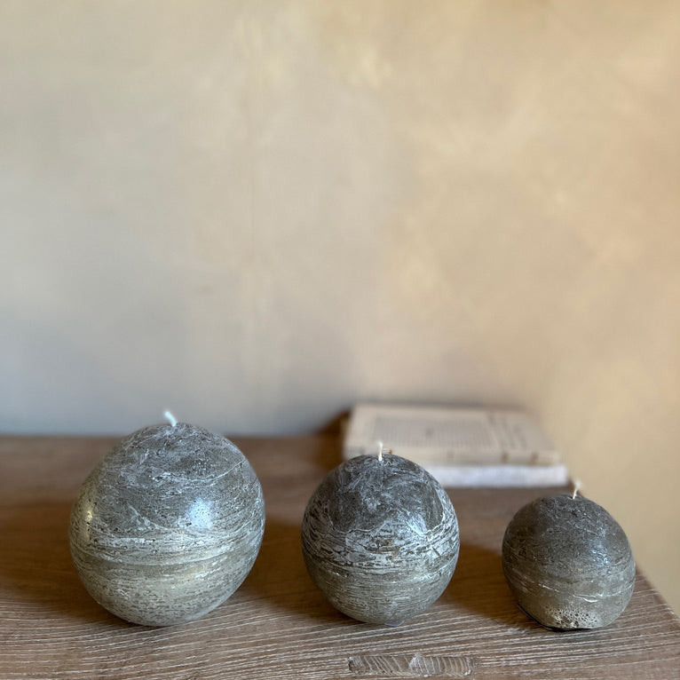 Sphere candle 10cm | Greige