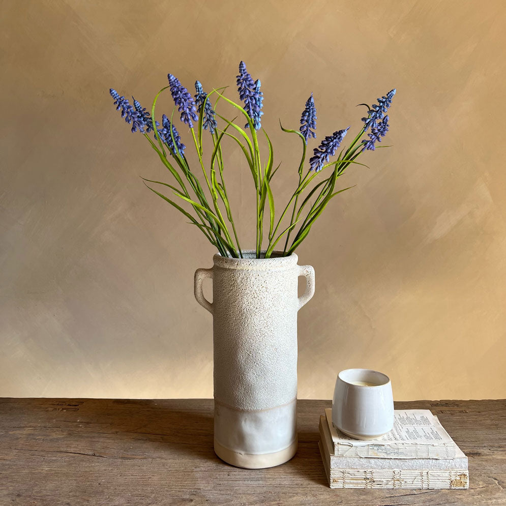 White ceramic textured vase | Taran