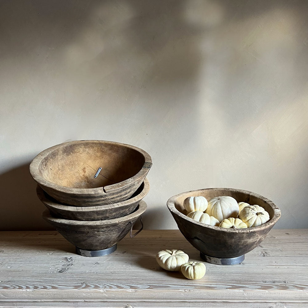 Antique African bowl on stand | Tianya
