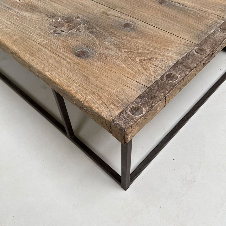 Extra large antique coffee table | Violette