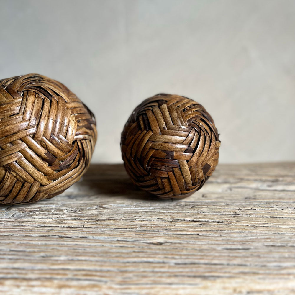 Woven willow sphere small